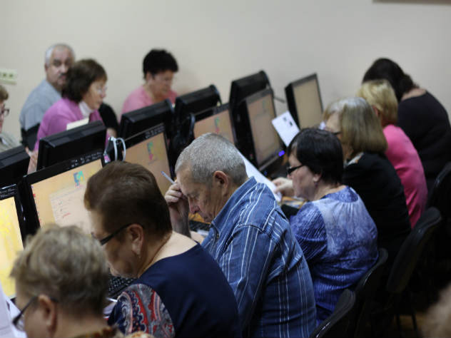 Правительство потратит 5 миллиардов рублей на переобучение пенсионеров: есть ли в этом смысл?