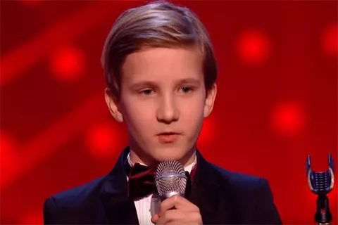 Школьник из Москвы покорил британских судей шоу «Голос» после провала в России