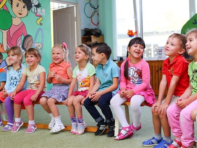 Власти Москвы снизили возраст приема в детсад до 2,5 лет
