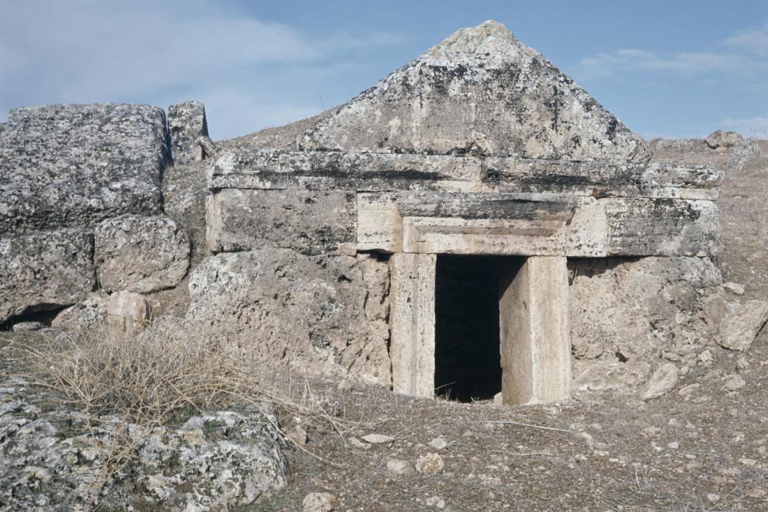 Археологи разгадывают тайну необъяснимых смертей возле «портала в ад»
