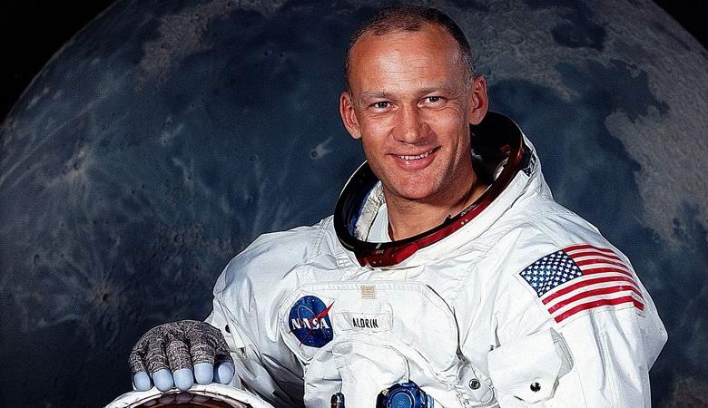 Американский астронавт Базз Олдрин признался, что люди не бывали на Луне