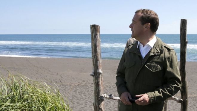 Все в укрытие: Медведев и его заместители проигнорируют обсуждение пенсионной реформы