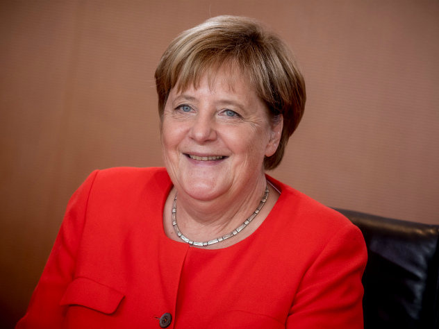 Фрау Меркель признала: Берлин хочет наладить отношения с Москвой