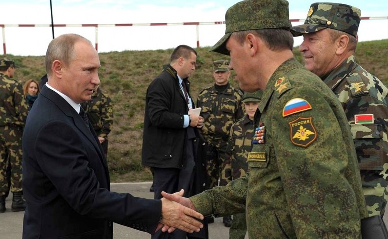 На учениях «Восток-2018» Владимир Путин отметил высокий уровень боеспособности армии РФ