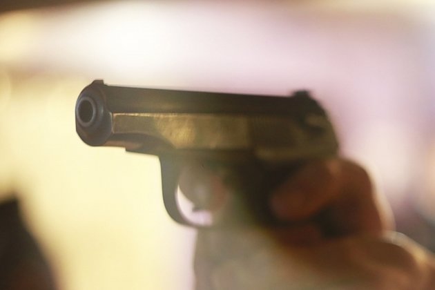 Подросток в Омске выстрелил в ухо однокласснице