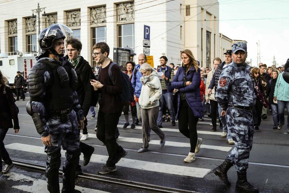 Оппозиция снова опозорилась: митинг в Петербурге закончился скандалом
