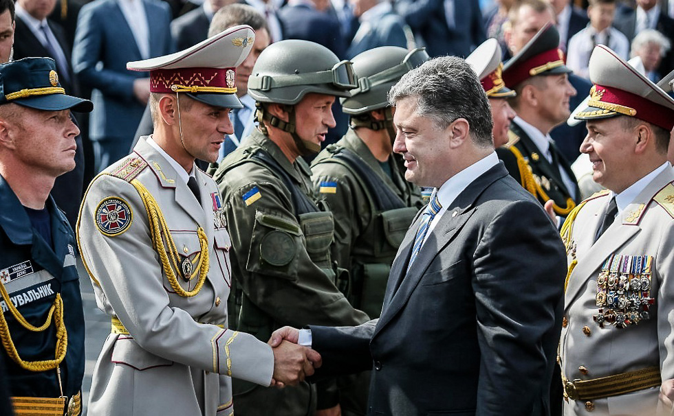 Украина разрывает оставшиеся связи с Россией. Впереди война?