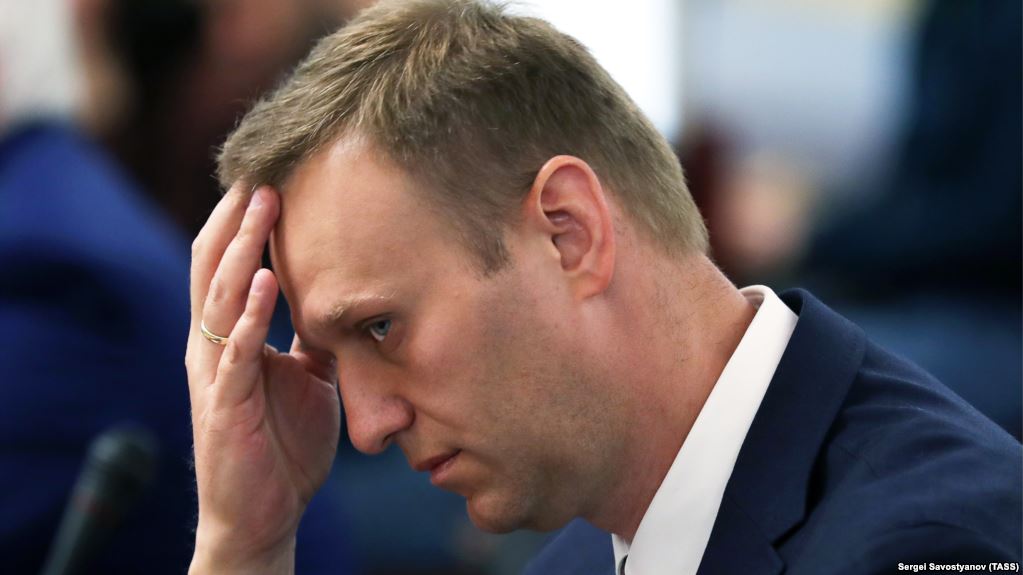 Это фиаско: Навальный растерял в регионах сторонников и закрывает штабы