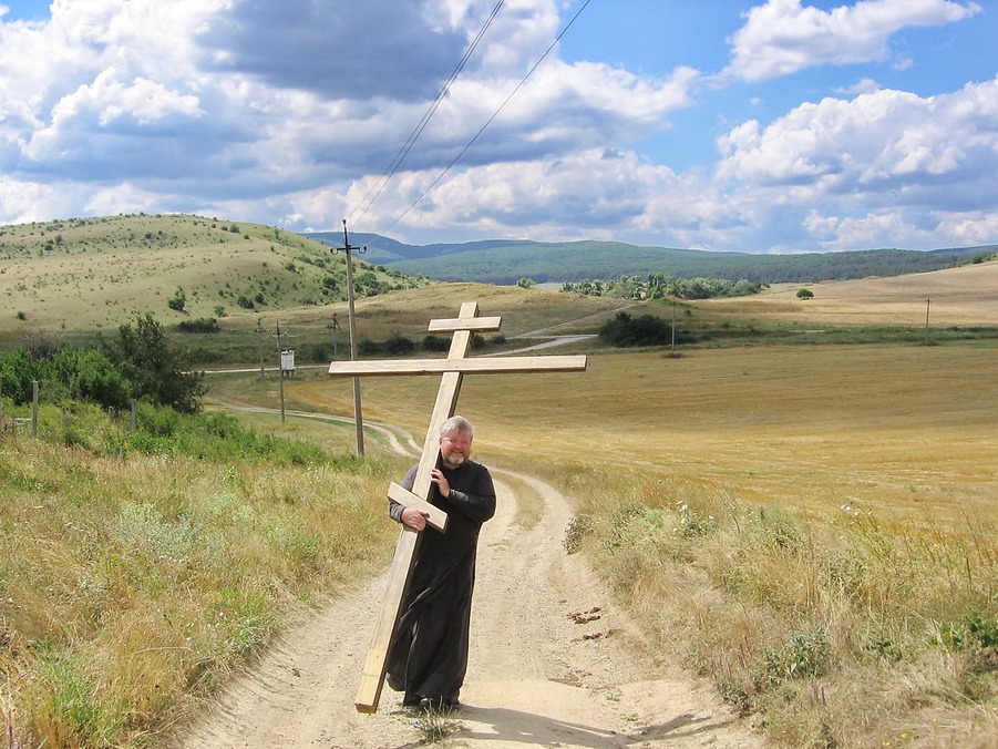 Как утверждали святые отцы, выпрошенный крест — самый тяжелый.