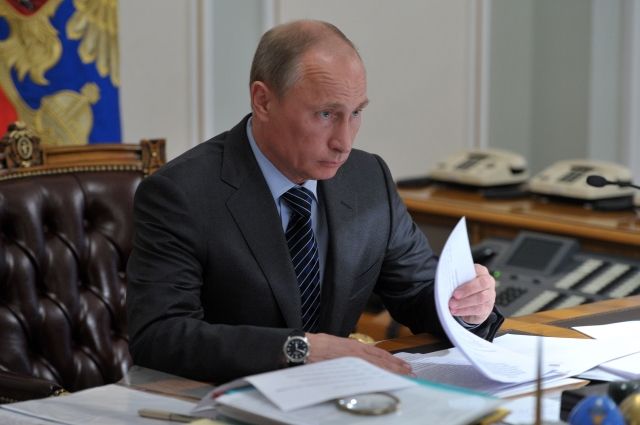 Путин потребовал обеспечить более ощутимый рост зарплат и реальных доходов