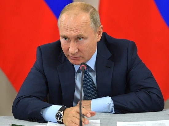 Владимир Путин сказал, что россияне в целом понимают неизбежность пенсионной реформы