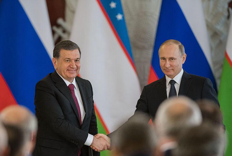 Перспективное взаимодействие: Президент РФ Владимир Путин встретился с главой Узбекистана Шавкатом Мирзиёевым