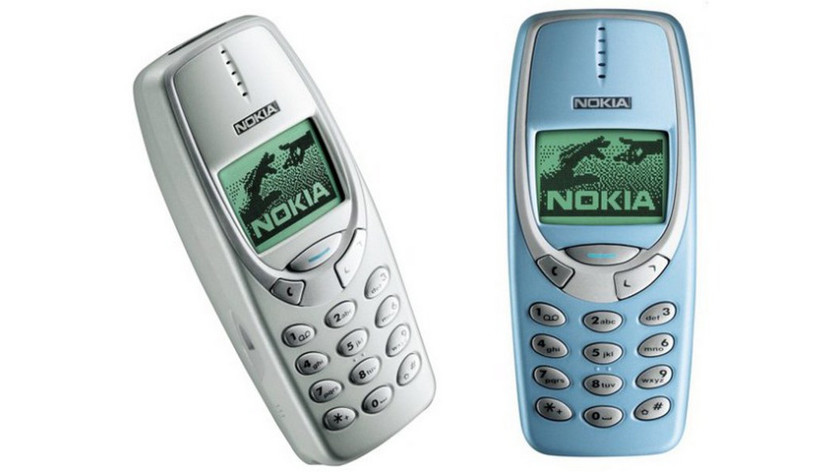 Ностальгия за копейки. Motorola Razr V3i, Nokia «Кирпич» 3310 и другие копии легендарных телефонов