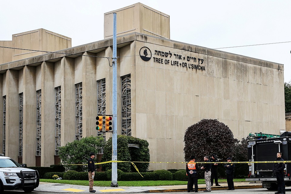 Массовая бойня В США: неофашист расстрелял 11 человек в синагоге