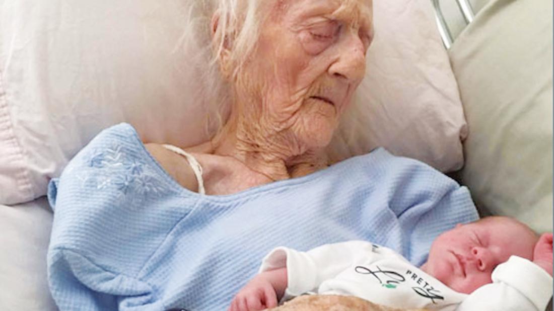 Стать мамой никогда не поздно: итальянка родила сына в 101 год