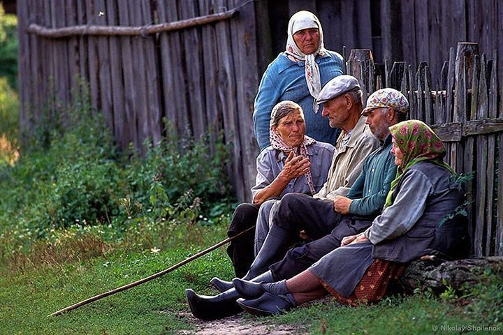 Соцопрос: меньше половины взрослых россиян верят в достойную жизнь
