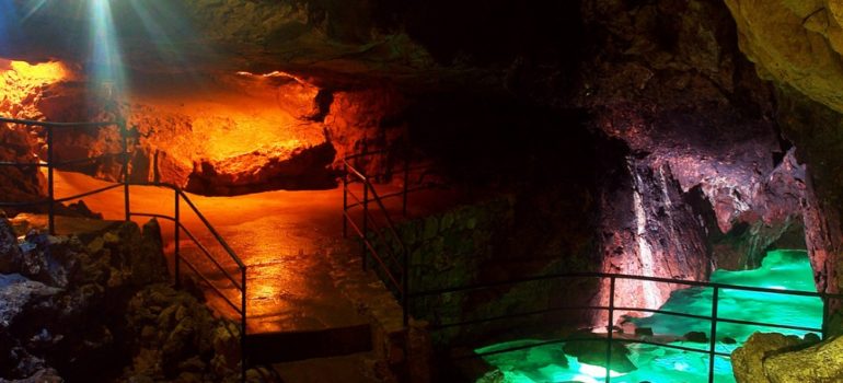 Красная пещера Кизил-Коба — святилище древней Тавриды