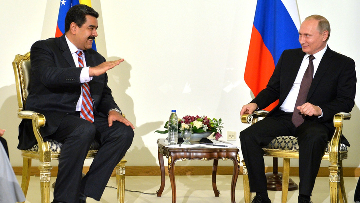«В кепке и пальто»: Мадуро прибыл в Москву говорить о стратегическом партнерстве с Путиным