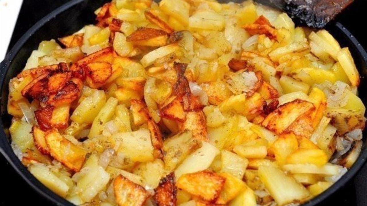 Жарим картошку правильно Секреты приготовления Запомните их и ваша картошечка будет идеальная