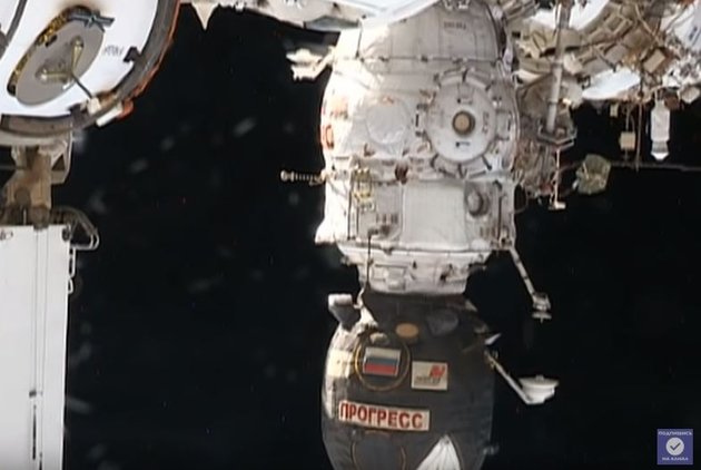Космонавты за бортом МКС нашли дыру в корпусе «Союза»