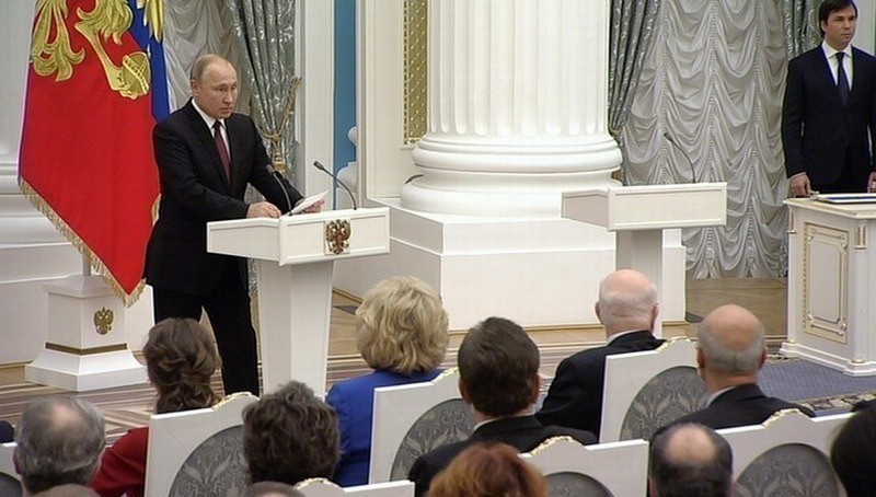 Владимир Путин дал понять: пора думать об изменениях в Конституции России