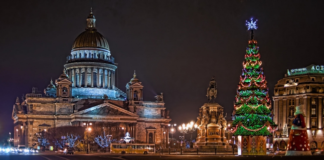 Петербург - город, где зародились русские новогодние традиции