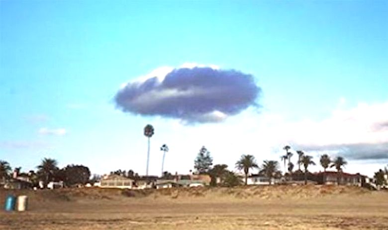 Над Сан-Диего зависло странное облако