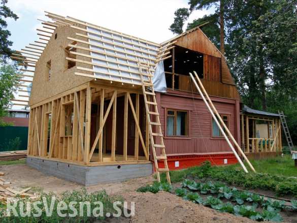 Россиян обязали сообщать властям о строительстве и реконструкции дачных домов