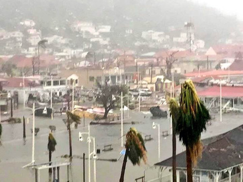 Последствия урагана "Ирма" на острове Сент-Мартин
