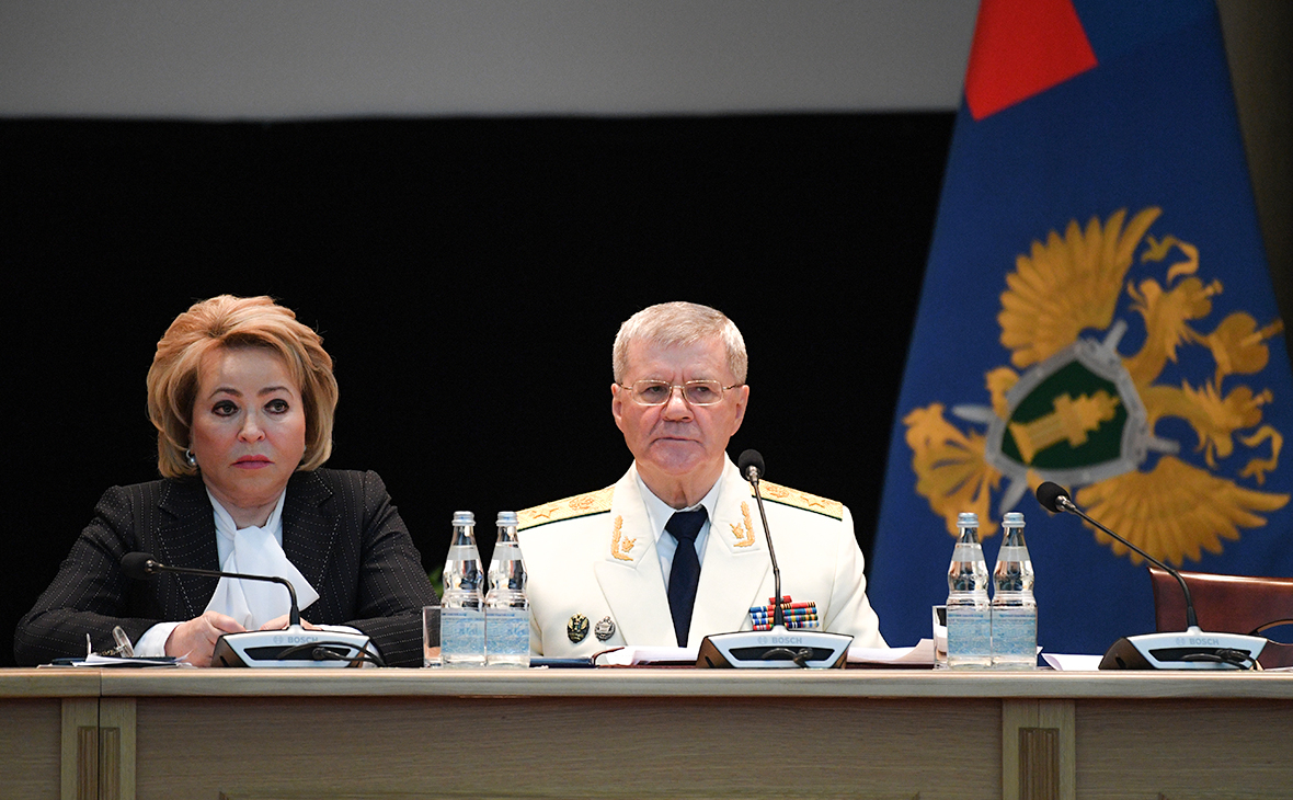 Матвиенко предложила Чайке вернуть чин генерал-прокурора для устрашения