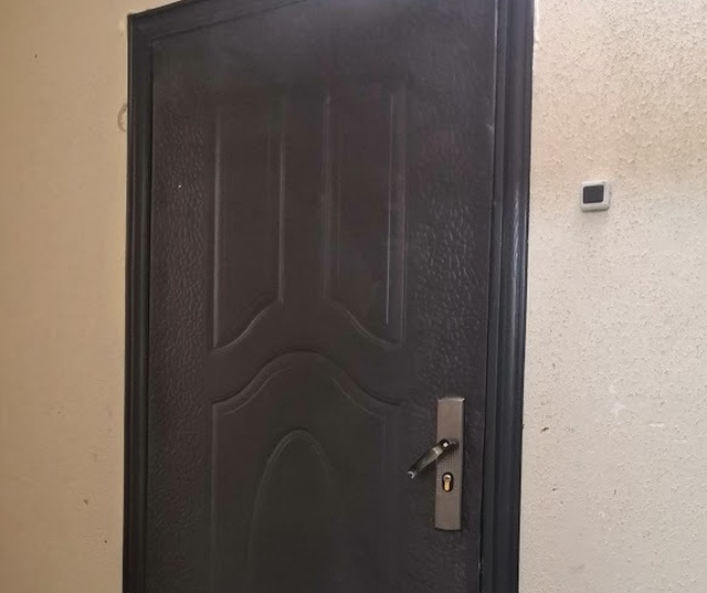 Что не так с входной дверью?