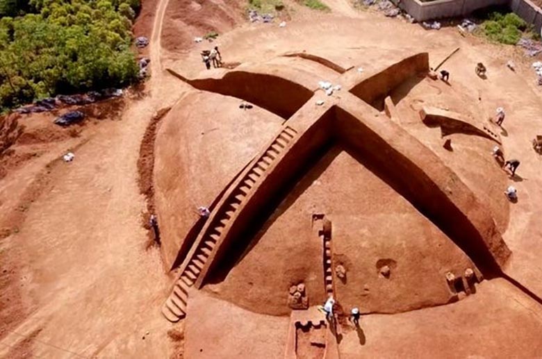 В Китае раскопали загадочную X-образную гробницу династии Цинь