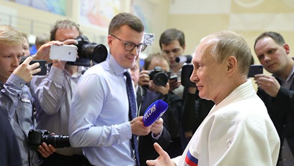 Путин повредил палец на тренировке с дзюдоистами в Сочи