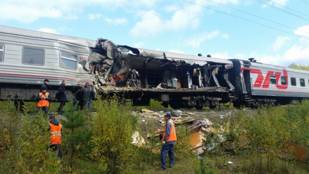 Столкновение поезда с грузовиком в Югре