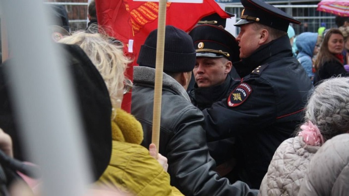 Пермская полиция не исключила запрета Знамени Победы на 9 мая