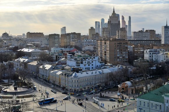 Москвичам пообещали теплую и солнечную погоду в начале следующей недели