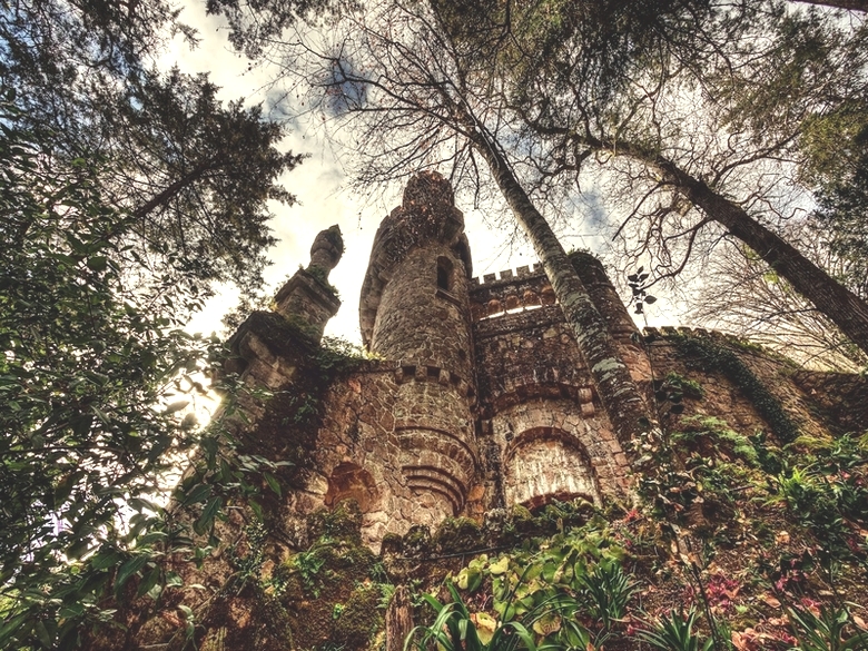 Загадочный колодец дворцово-паркового комплекса Кинта-да-Регалейра