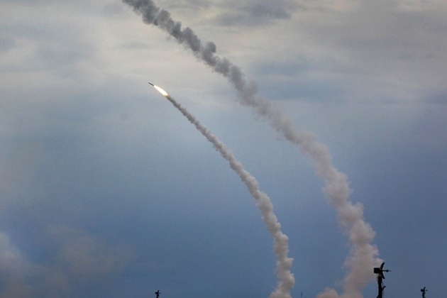 Хатылёв посоветовал сразу катапультироваться, увидев пуск ракет С-300. Комплекс РЭБ "Мурманск-БН" глушит всю Европу и даже часть США.