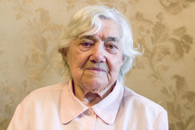 "Я себя старой не считаю". Правила жизни 102-летней бабушки из Ессентуков