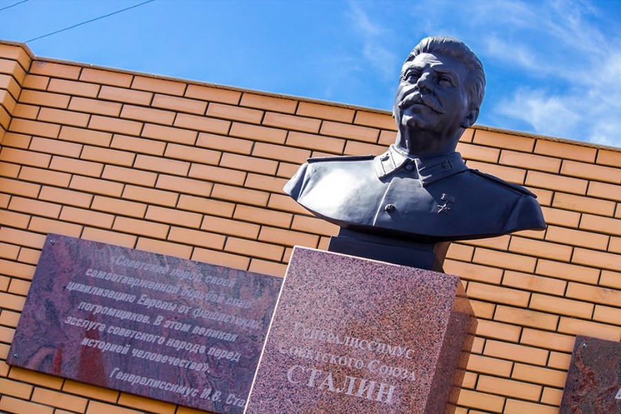 Что знаменует новый памятник Сталину в Новосибирске и чем он опасен власти
