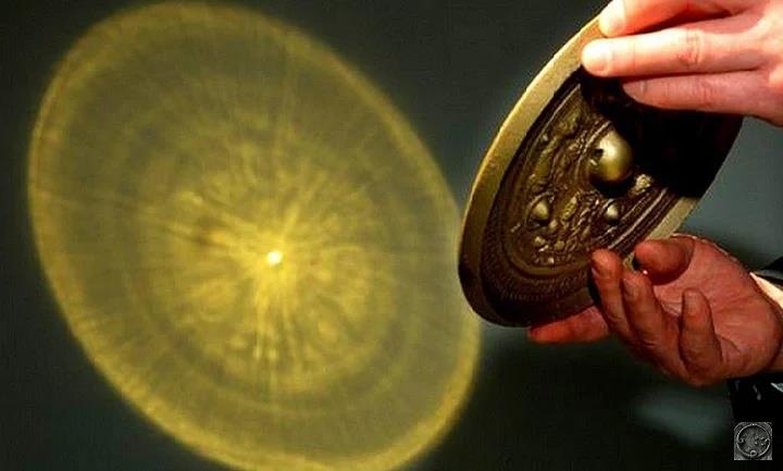"Китайские зеркала" - артефакты, которые противоречат законам оптики