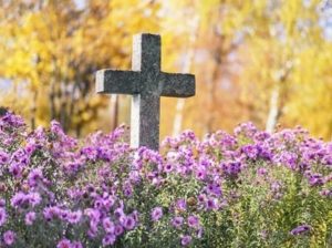 Крест или памятник на могилу