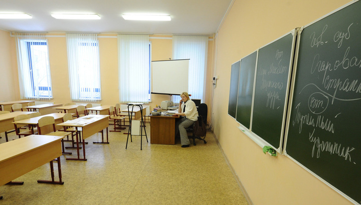 В Москве заминировали 10 школ