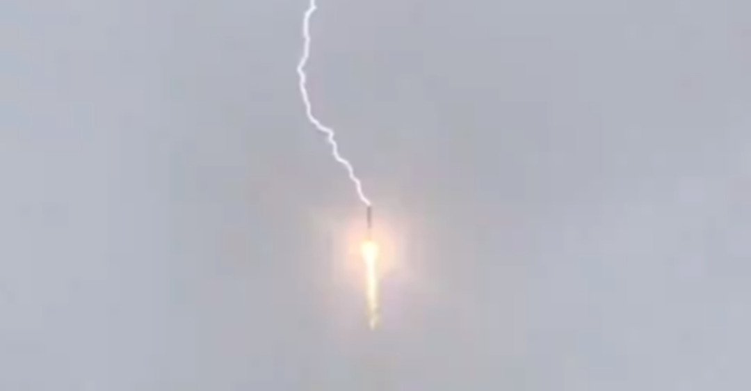 «Никаких проблем»: молния ударила в ракету «Союз»
