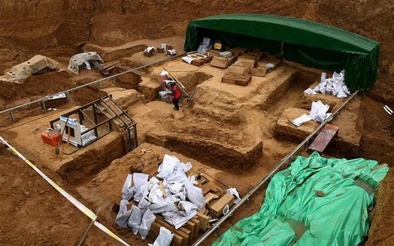 В старой китайской гробнице обнаружен кувшин предположительно с «эликсиром бессмертия»