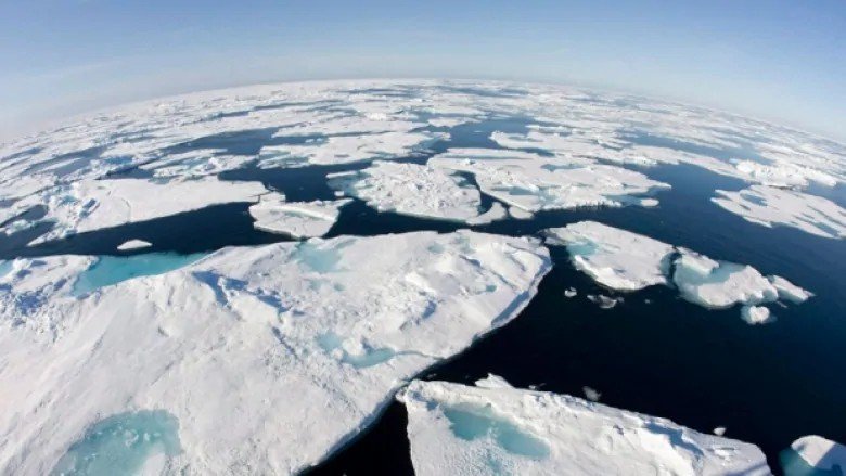 Канада начала борьбу за Северный полюс против Дании и России