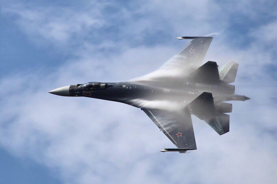 Россия "глушит" F-22 и F-35 на подступах к Сирии