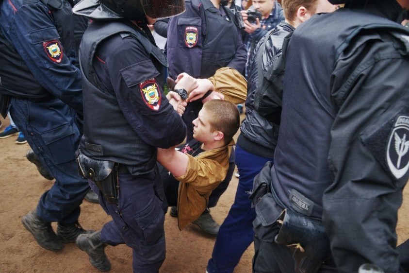 Задержанных на несанкционированных митингах молодых людей будут отправлять в военкоматы