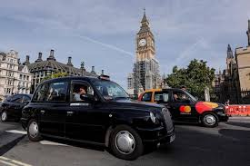 Британец стал миллионером, но не бросил работать таксистом