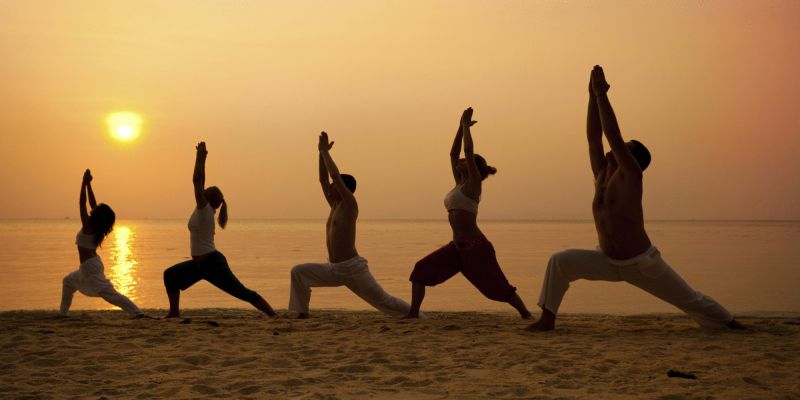 Израильтяне избавляются от стрессов с помощью индийской йоги